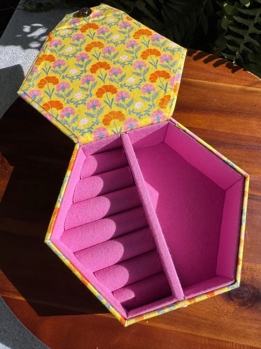 Anthropologie Annie Floral Fabric Cover Jewellery Box Bumblebee Magnetic Lid